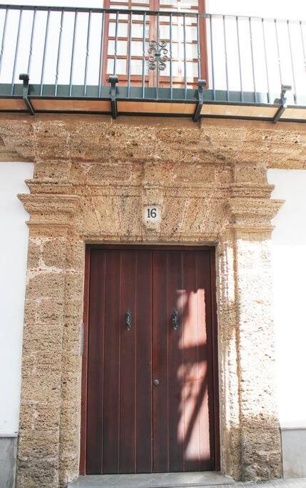 Fancy Apartment In A Historic House, Chiclana City Center By C. Dreams 치클라나 데 라 프론테라 외부 사진